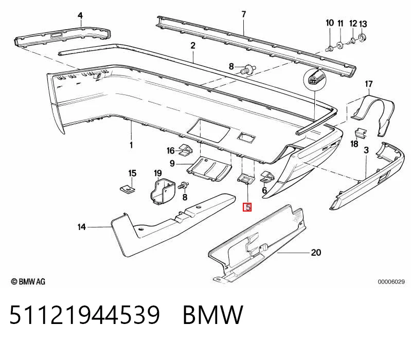 Заглушка бампера буксирувального гака, задня Starline KH0057977 ціна, від 7.03 USD