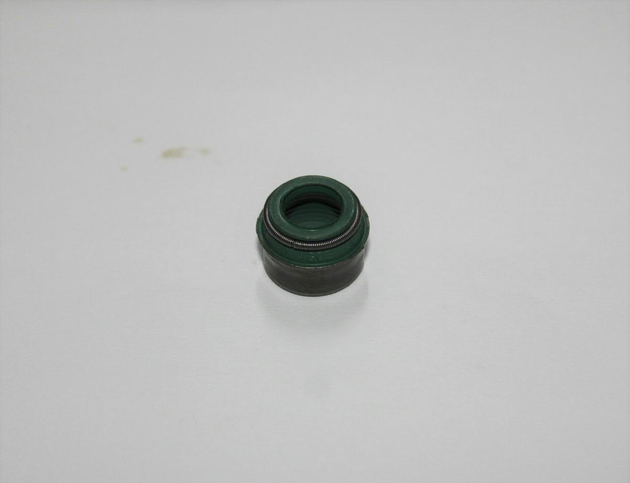 Сальник клапана (маслознімний), впуск/випуск VAG 026109675 ціна, від 0.51 USD