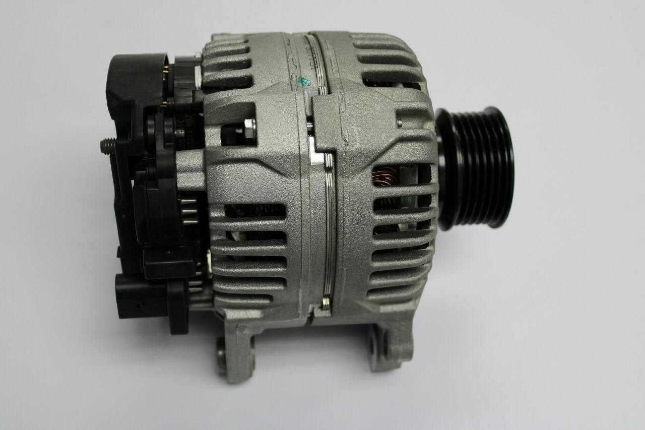 Генератор VAG 028903028D ціна, від 42.33 USD