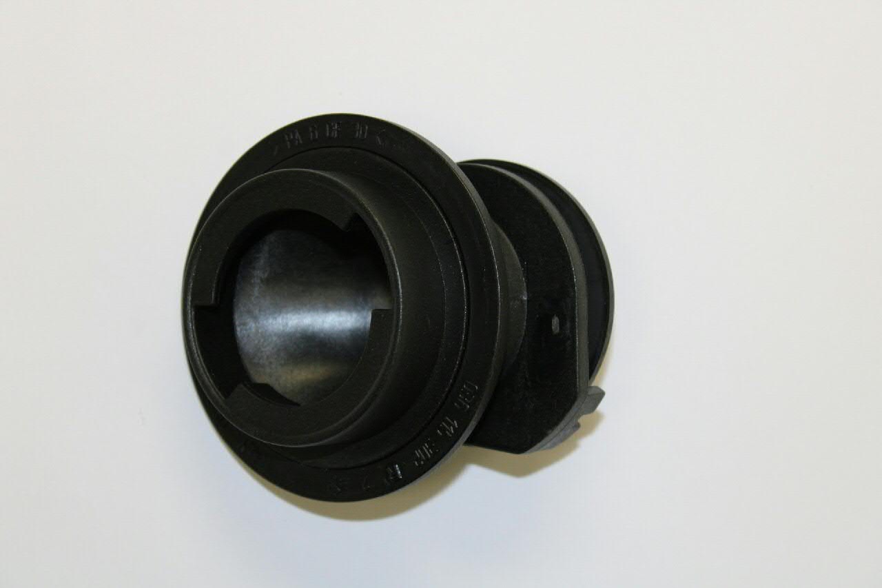 Купити 036115302R VAG Горловина маслозаливна