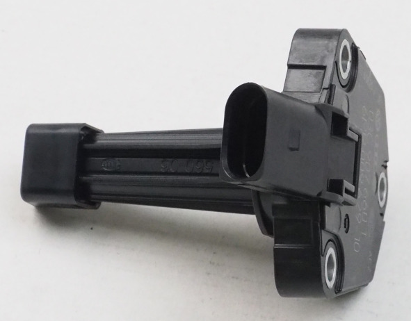 Датчик рівня масла двигуна VAG 03C907660T ціна, від 44.03 USD