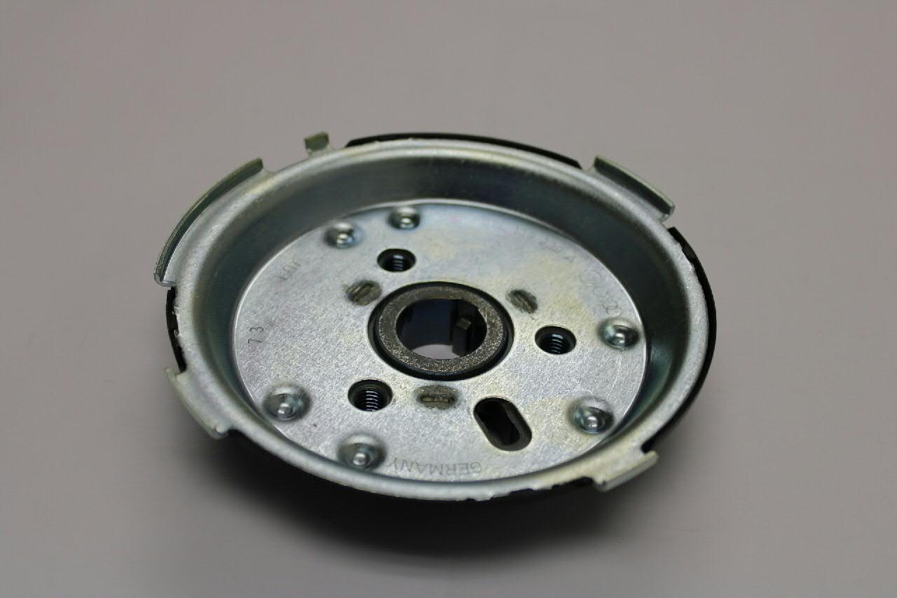 03L109236 VAG Фланець шестерні розподільного валу