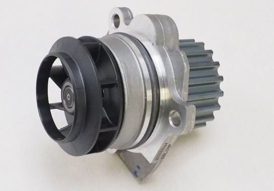 03L121011P VAG Насос охолодження
