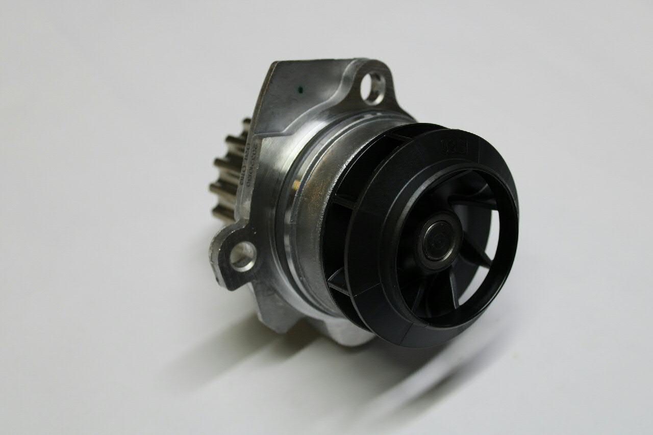Купити 03L121011Q VAG Насос охолоджуючої рідини