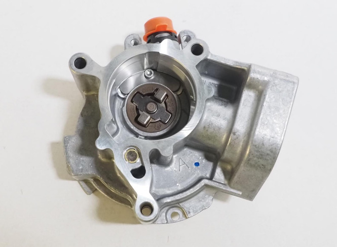 06L145100P VAG Насос вакуумний