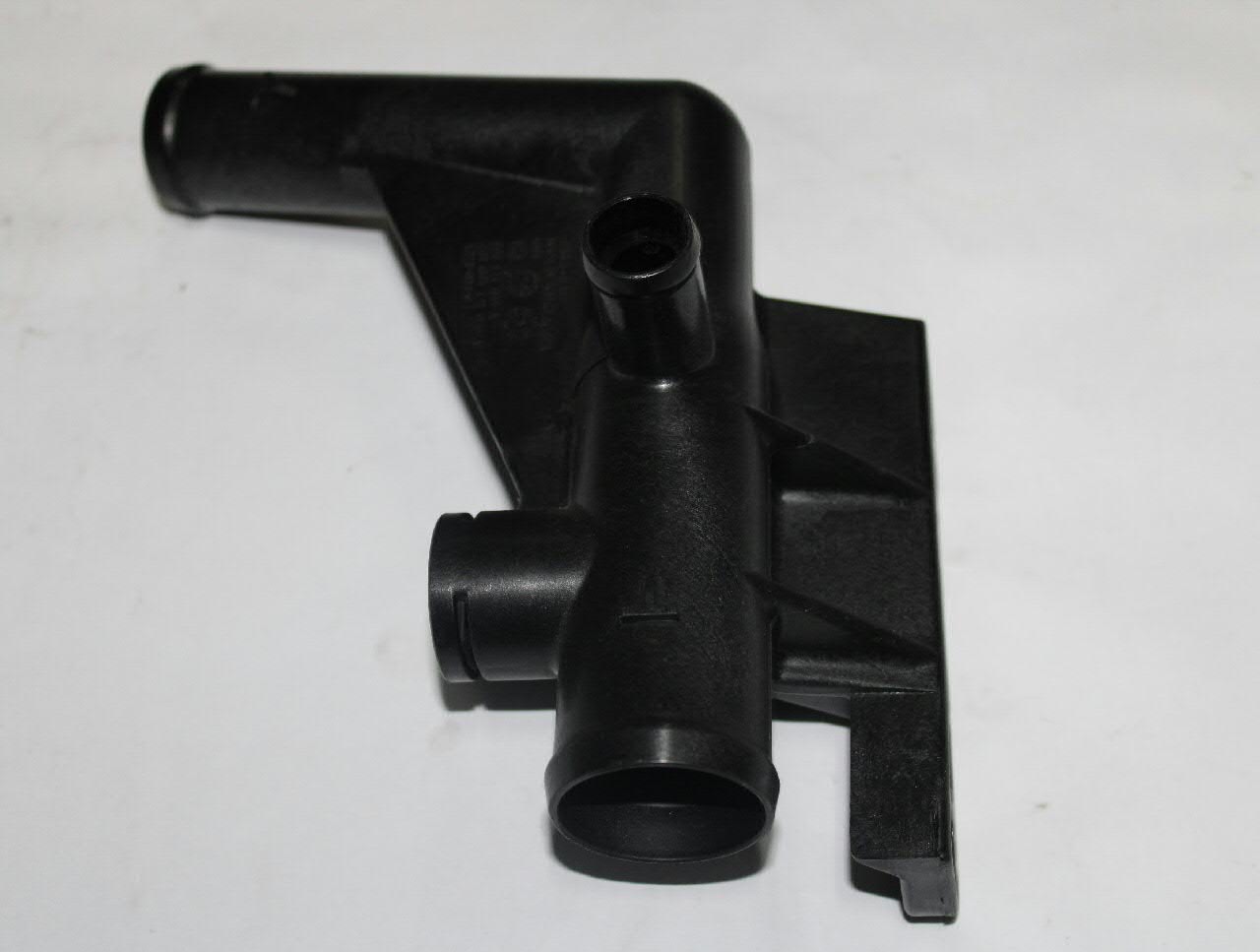 Фланець системи охолодження (трійник) VAG 076121085A ціна, від 16.93 USD