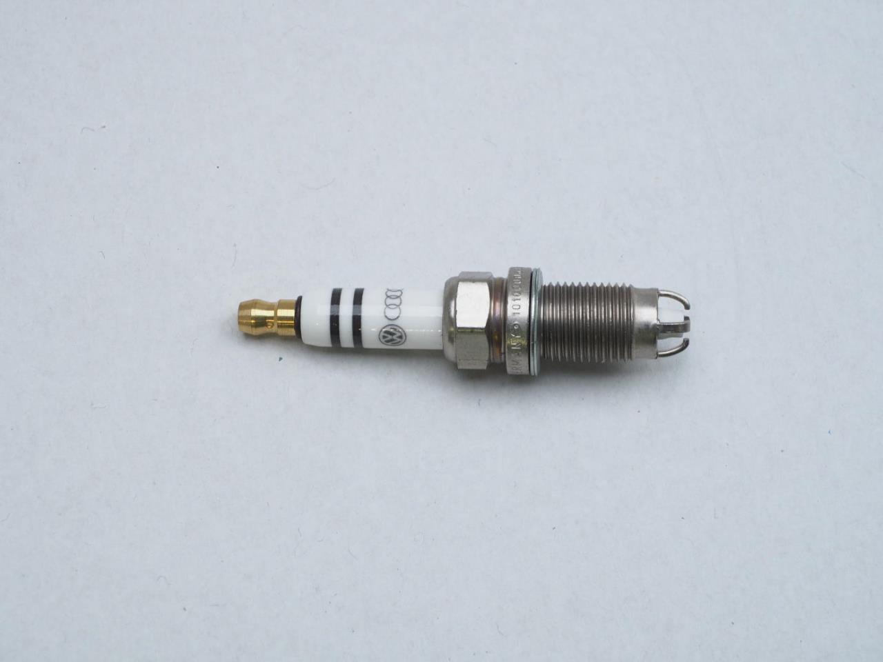 Свічки автомобільні VAG 101000068AA ціна, від 6.49 USD