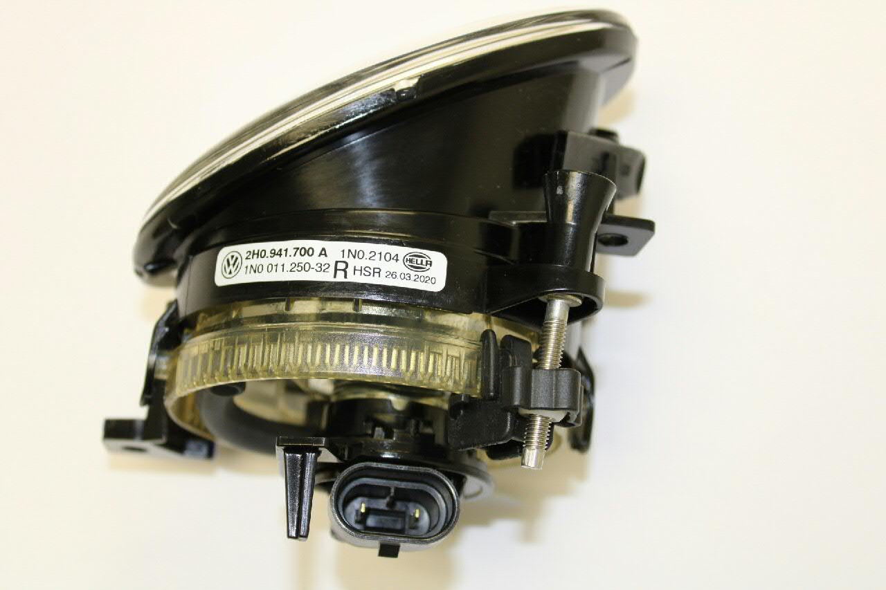 Протитуманка права VAG 2H0941700A ціна, від 42.37 USD
