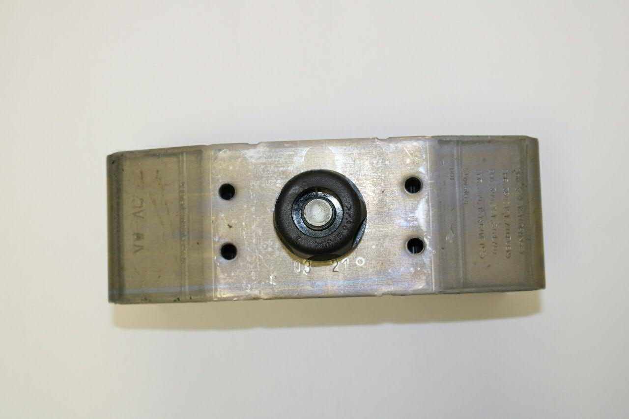 Подушка трансмісії (опора коробки передач) VAG 2H6399151A ціна, від 120.01 USD