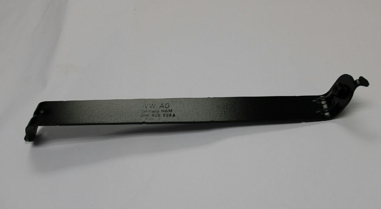 Праве кріплення переднього бампера VAG 2H6805698A ціна, від 36.66 USD