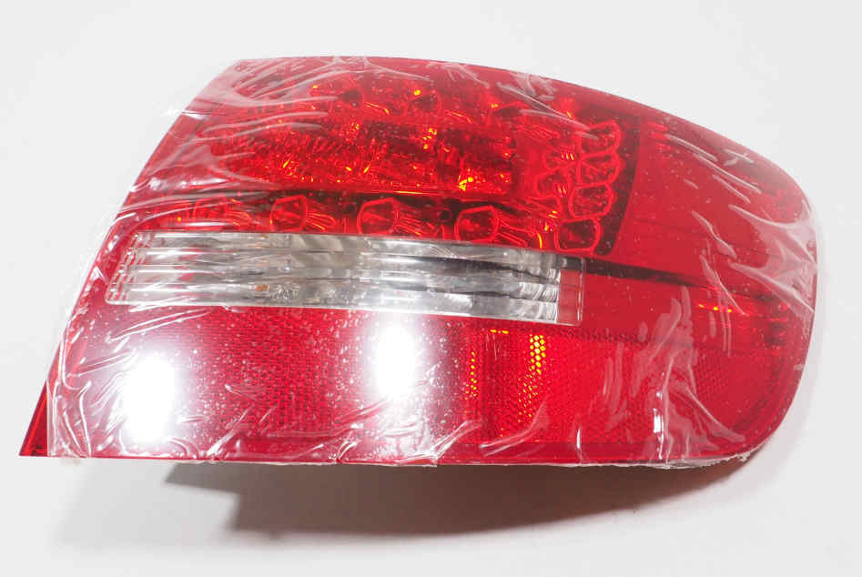 Ліхтар задній правий, зовнішній Polcar 133988E ціна, від 194.29 USD