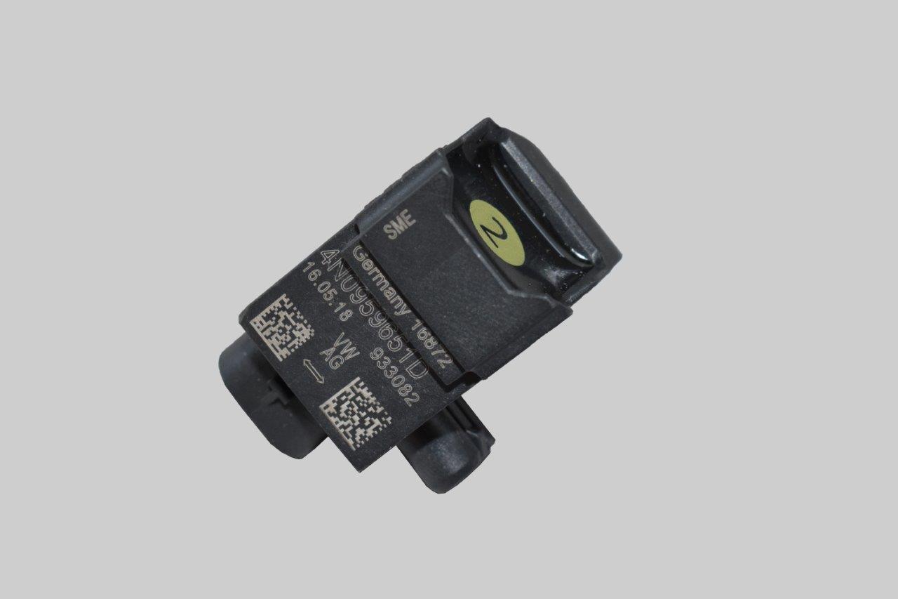 Датчик Айрбег передній VAG 4N0959651D ціна, від 16.47 USD