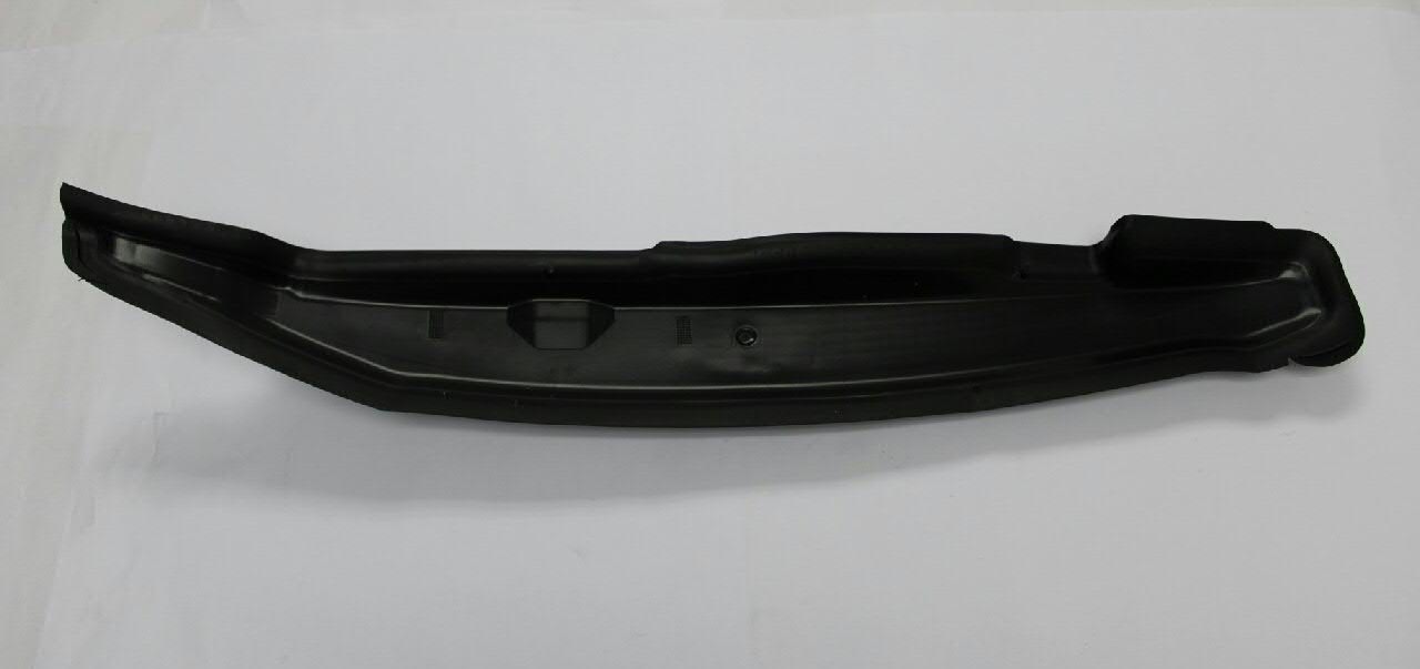 Купити 5G0821111C VAG Ущільнювач крила