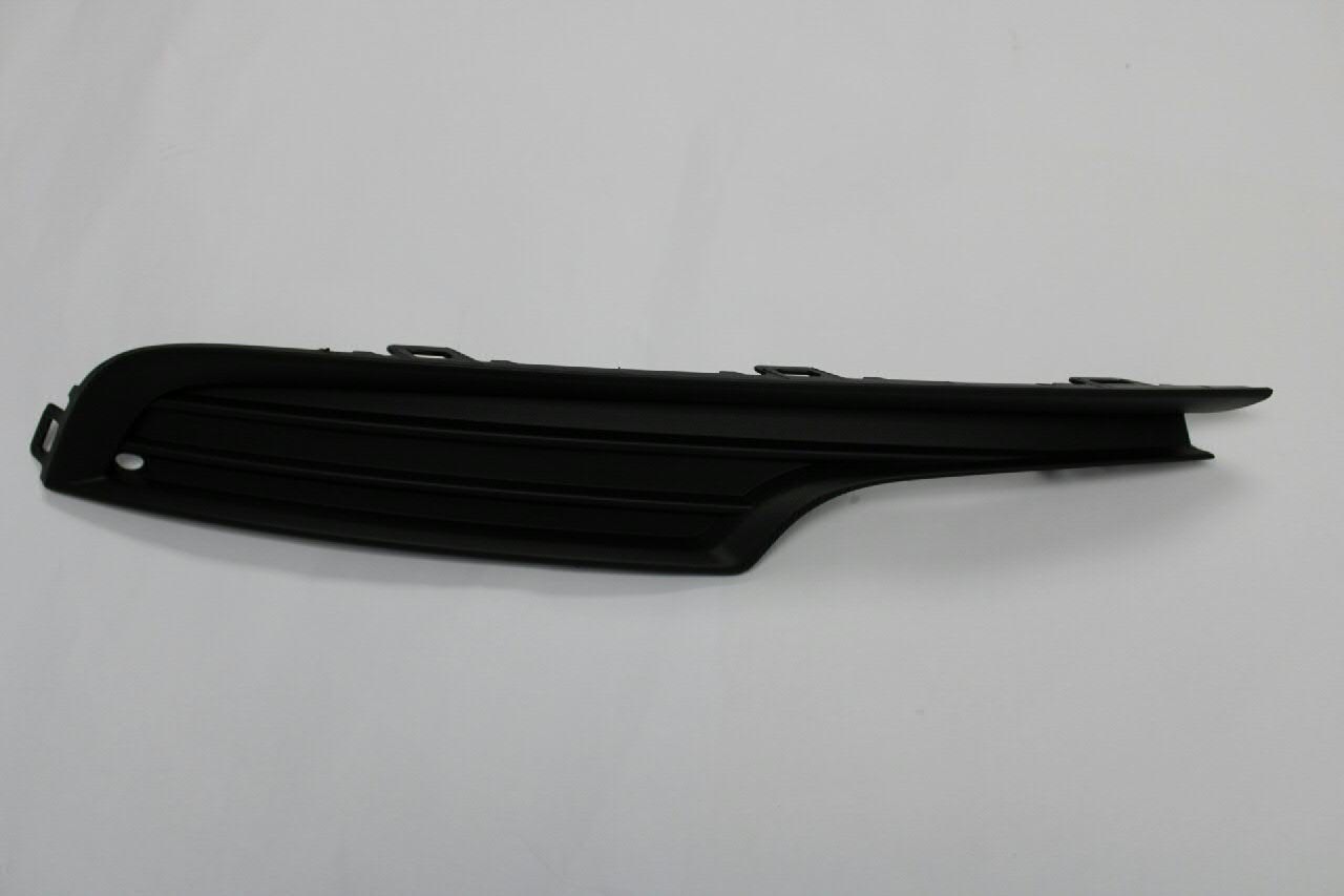 Решітка переднього бампера, ліва нижня 95C2275 Polcar