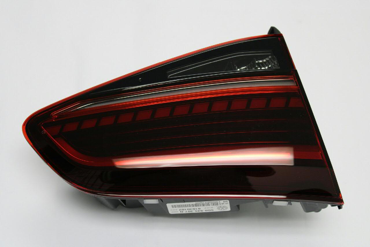 Стоп задній VAG 5G0945307Q ціна, від 155.19 USD