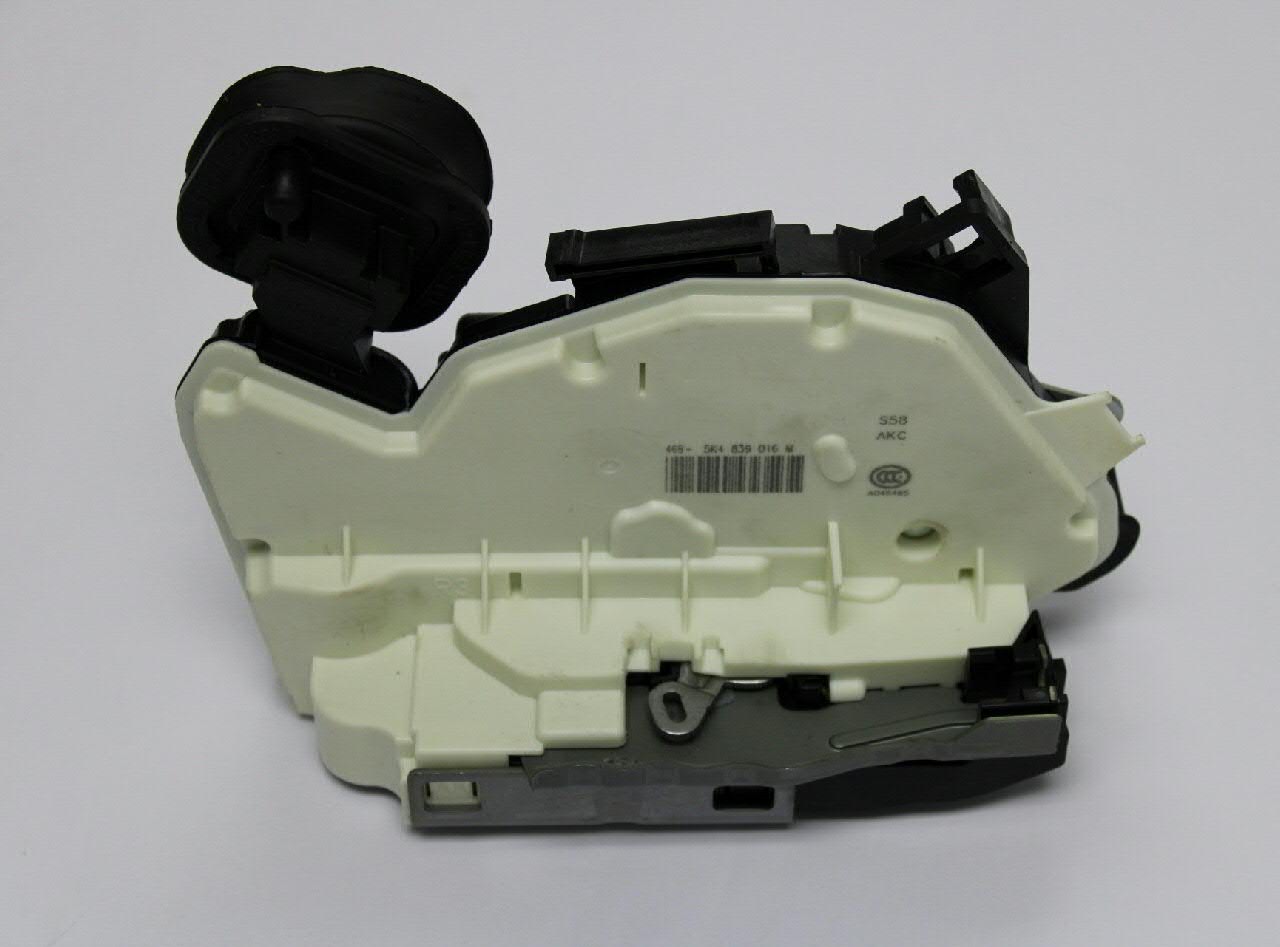 Замок задньої дверї, правої VAG 5K4839016M ціна, від 25.40 USD