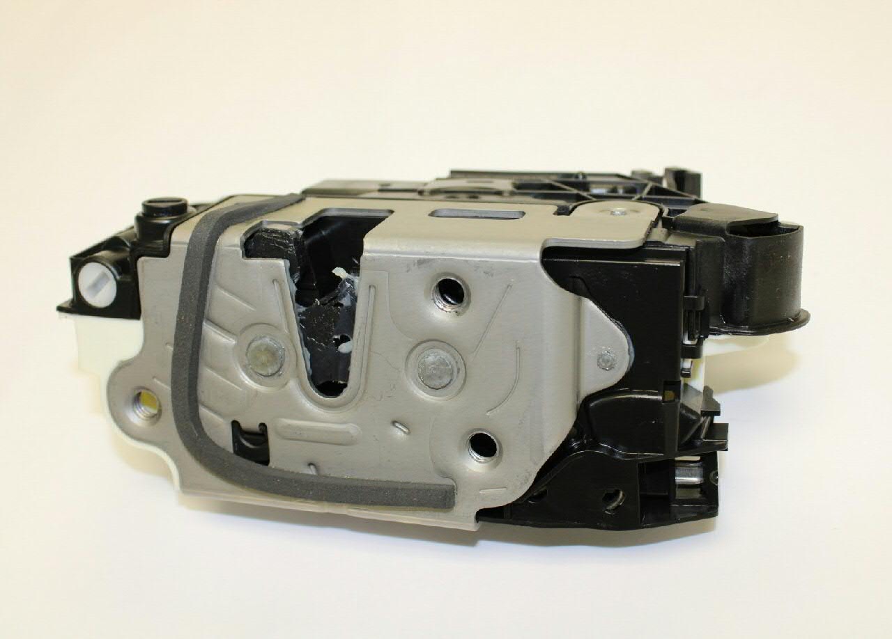 Замок задньої двері, лівої VAG 5N0839015R ціна, від 14.44 USD