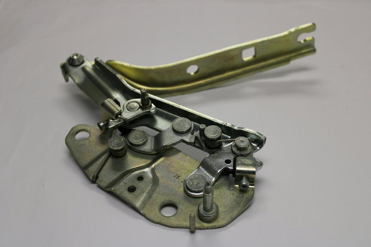 Шарнір капота VAG 5NA823301G ціна, від 169.42 USD
