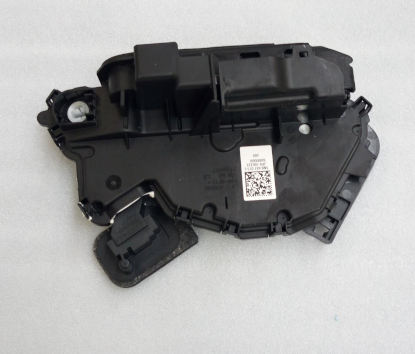 Купити Замок передньої лівої двері Volkswagen Passat B8 3G2, CB2