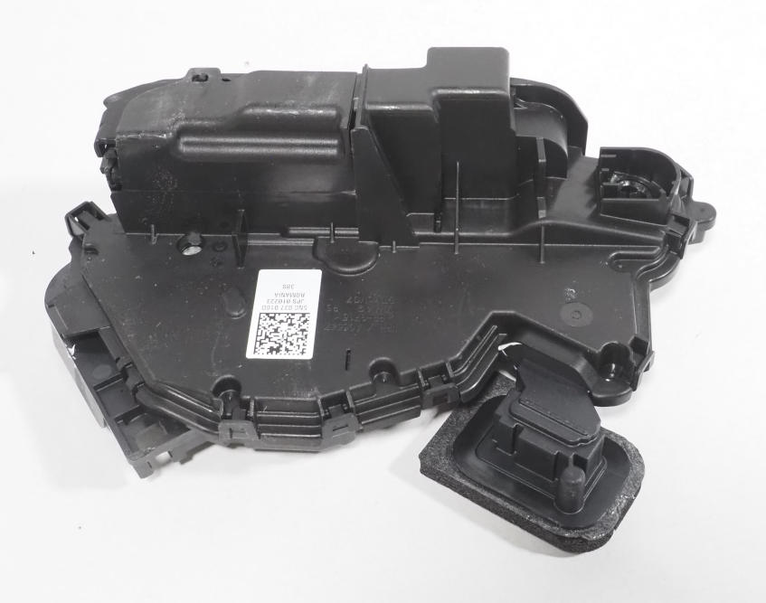 Замок передніх пасажирських дверей VAG 5NC837016D ціна, від 47.07 USD