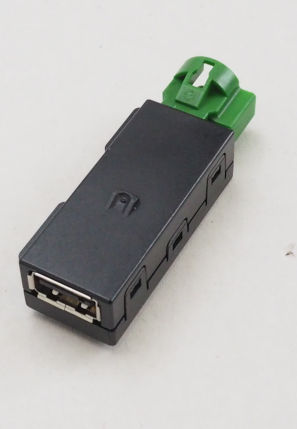 Зарядний пристрій USB VAG 5Q0035726E ціна, від 38.01 USD