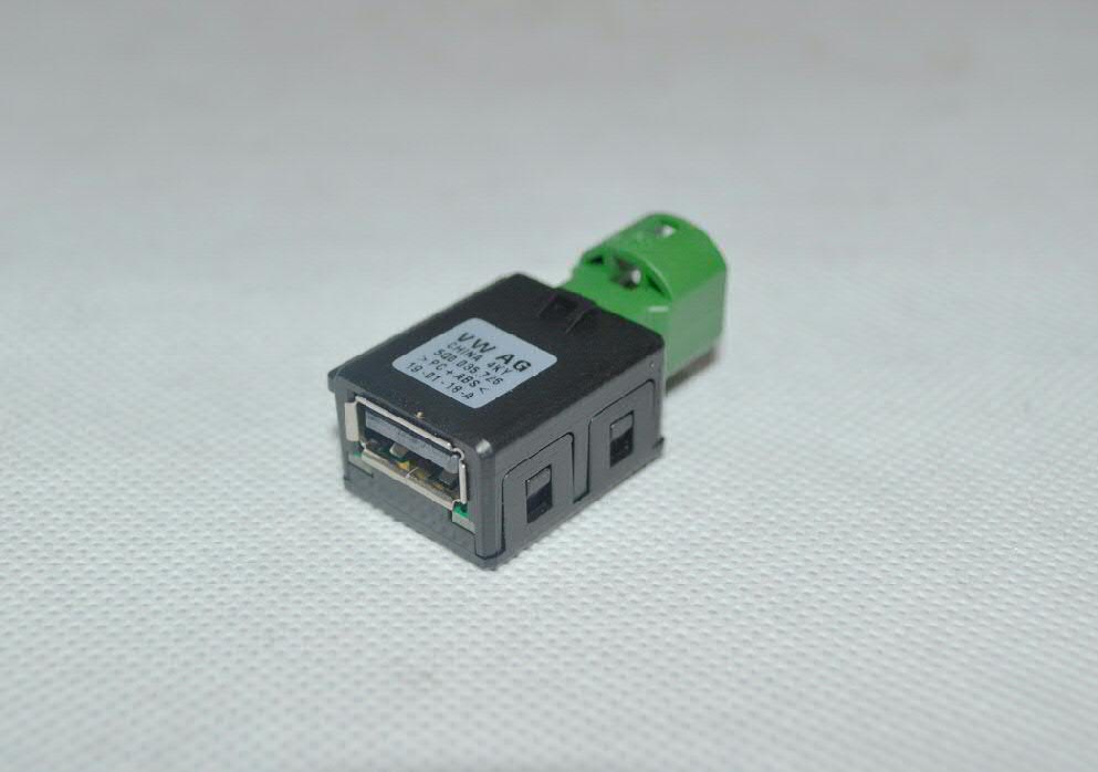 5Q0035726 VAG Зарядний пристрій USB