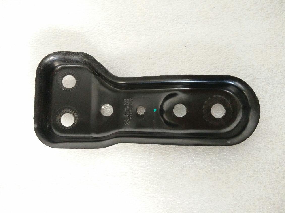 Кронштейн передньої балки VAG 5Q0199518E ціна, від 2.54 USD