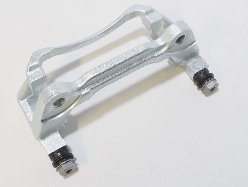 Скоба супорту переднього 820957 Maxgear
