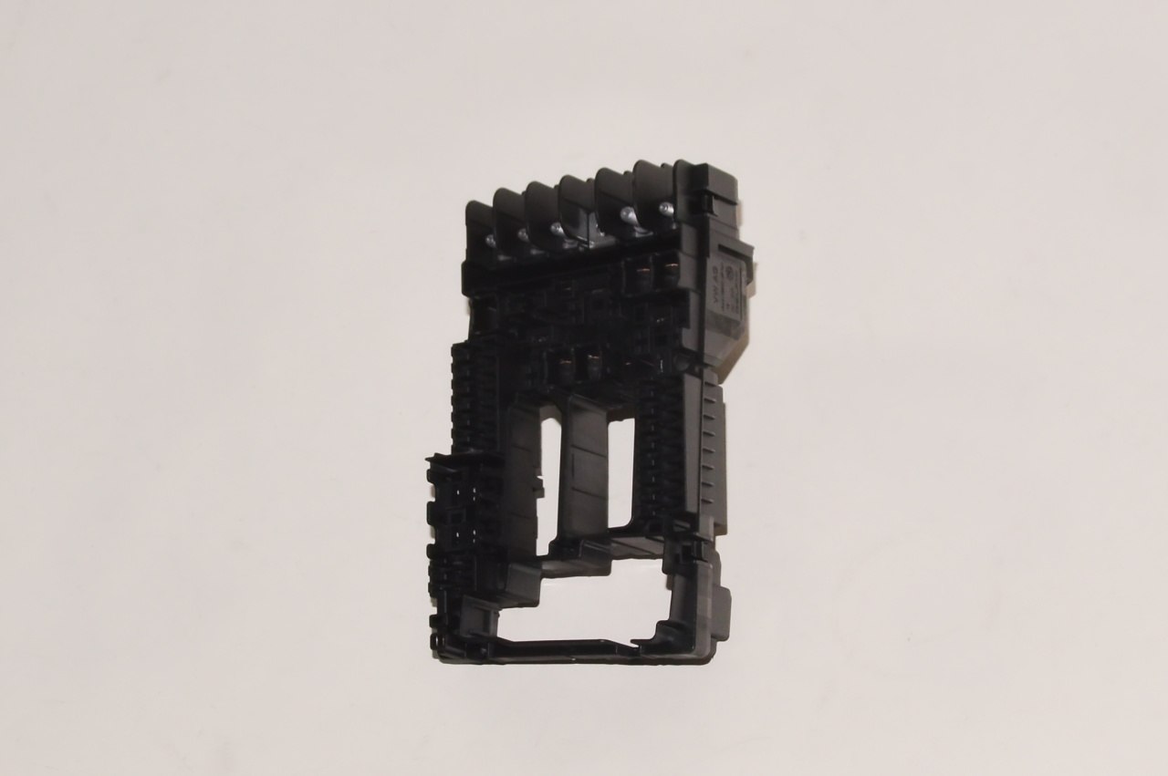 Коробка запобіжників VAG 5Q0937125B ціна, від 25.40 USD