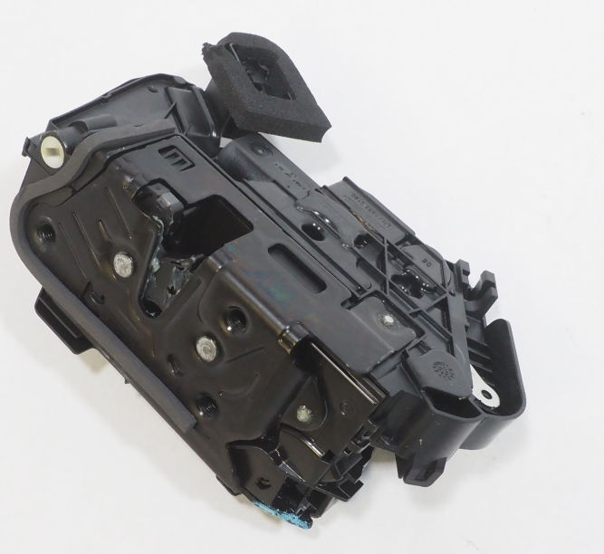 Замок передньої двері, лівої VAG 5TC837015B ціна, від 38.01 USD