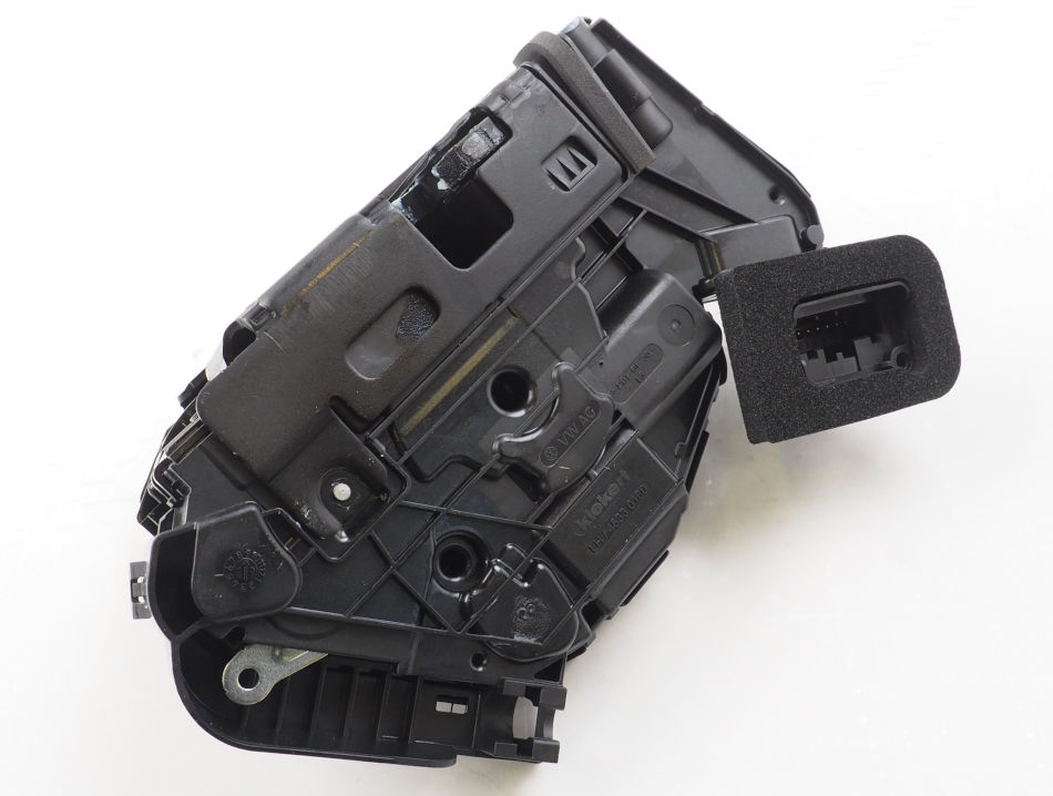 Купити 5TC837015C VAG Замок передньої лівої двері