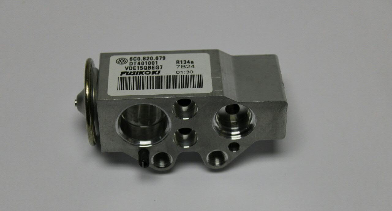6C0820679 VAG Клапан розширювальний