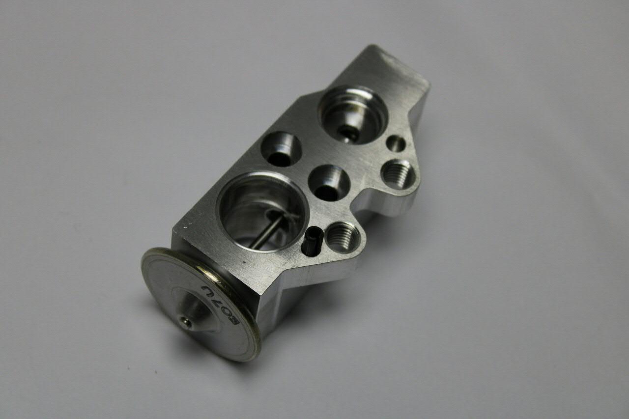 Клапан TRV, кондиціонера VAG 6C0820679 ціна, від 43.56 USD