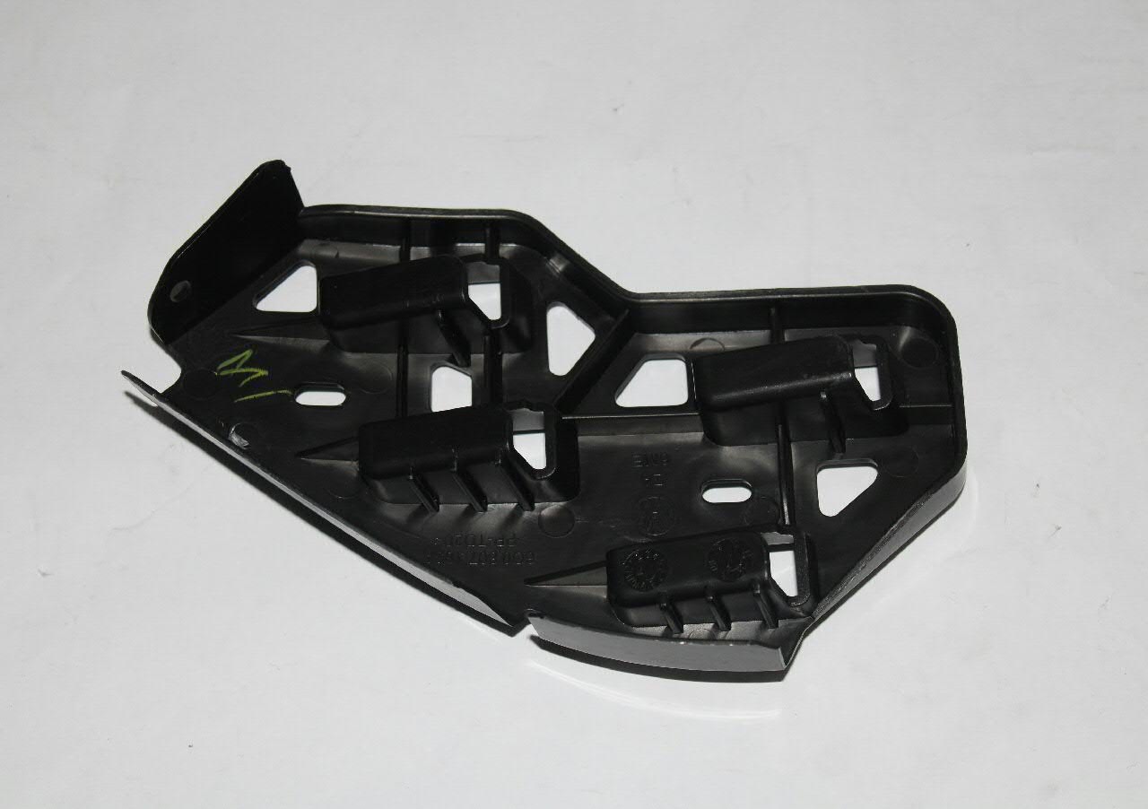 Кріплення бампера VAG 6Q0807183A ціна, від 4.73 USD