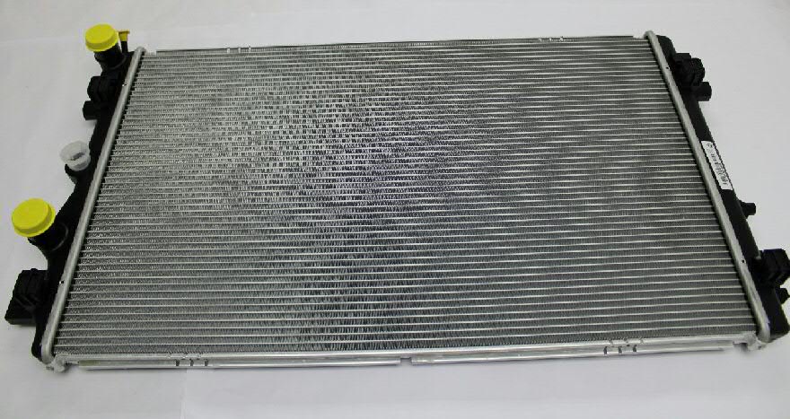 Купити 6R0121253R VAG Радіатор двигуна