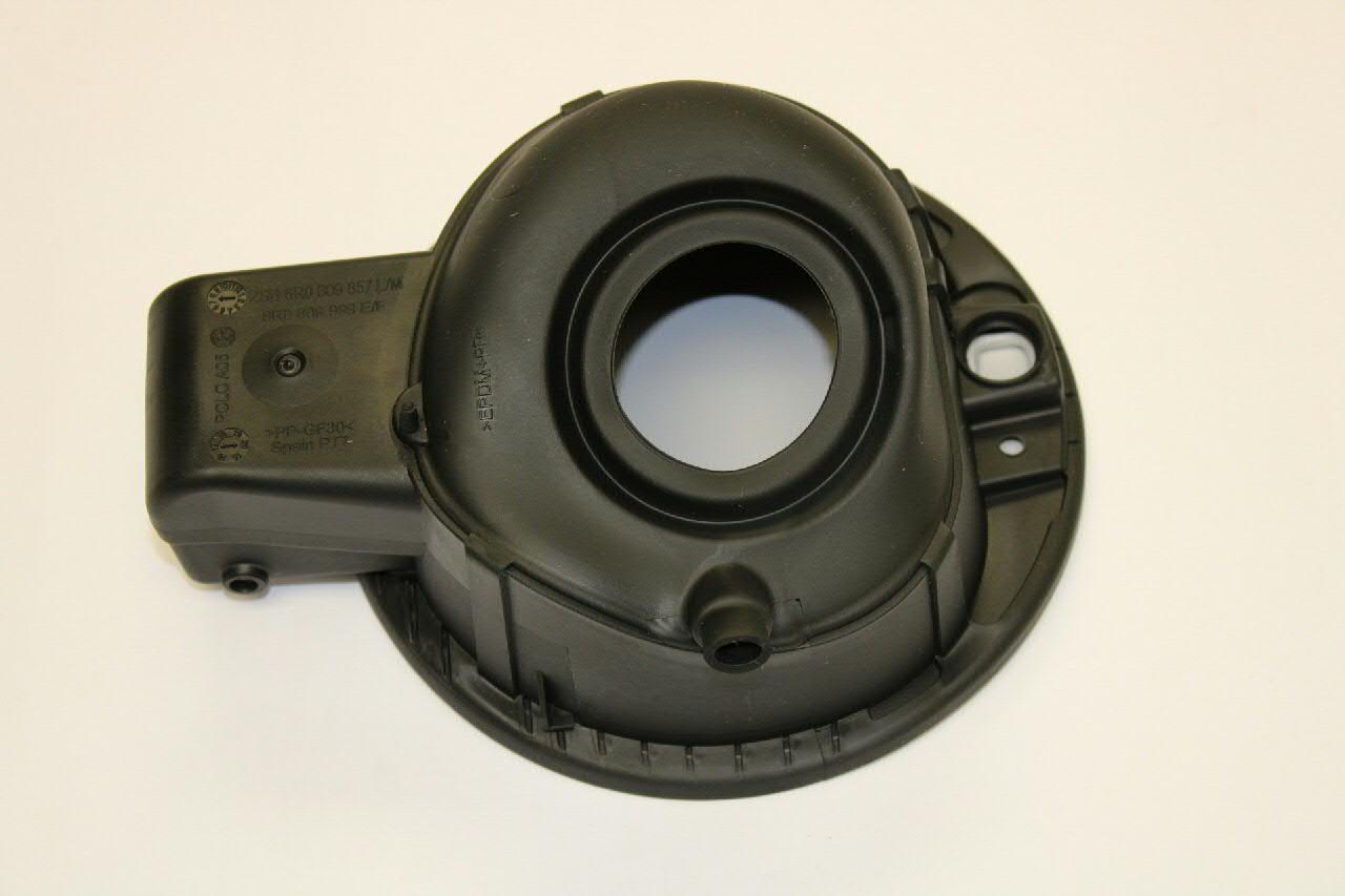 Купити 6R0809857LGRU VAG Лючок (дверцята) бензобака