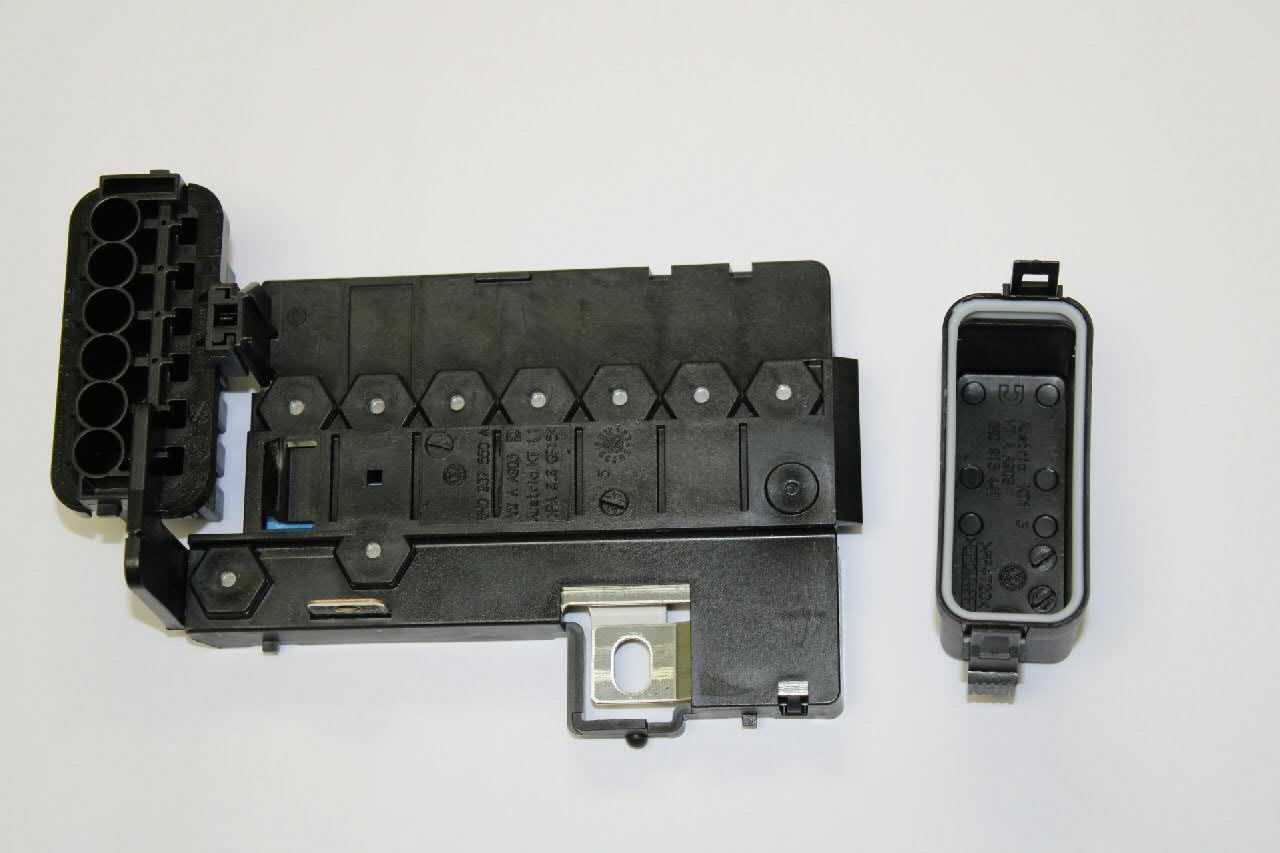 Блок запобіжників 14937003 AND