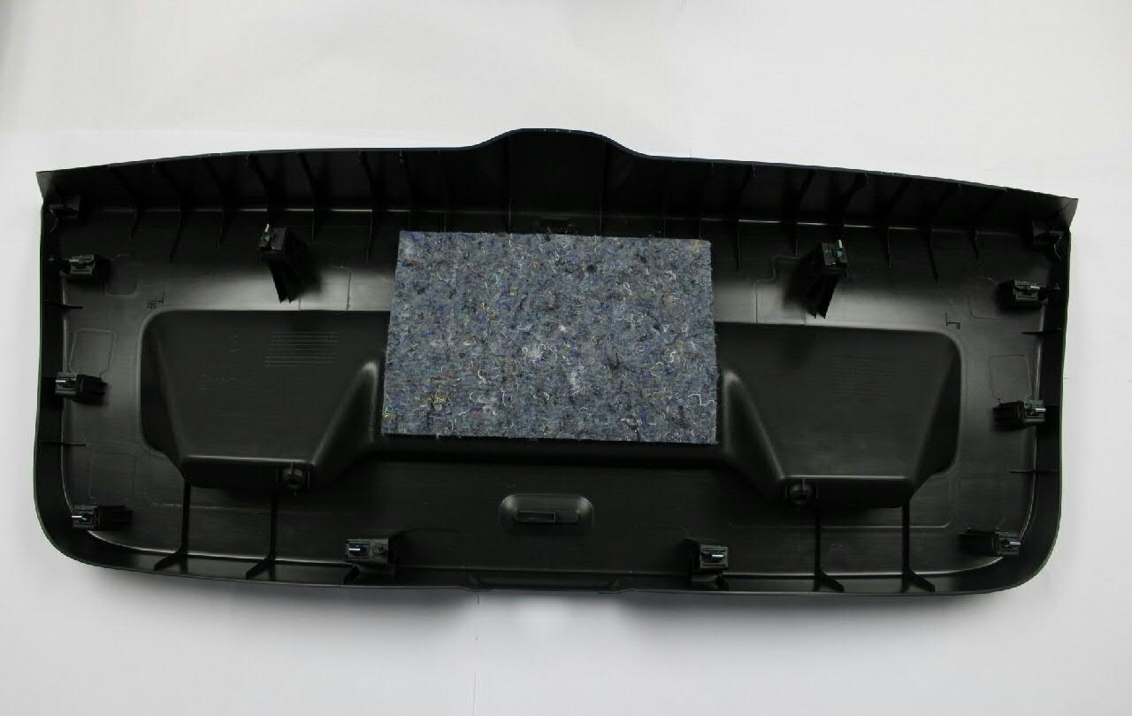 Пластик п'ятих дверей VAG 6R6867601A82V ціна, від 16.61 USD