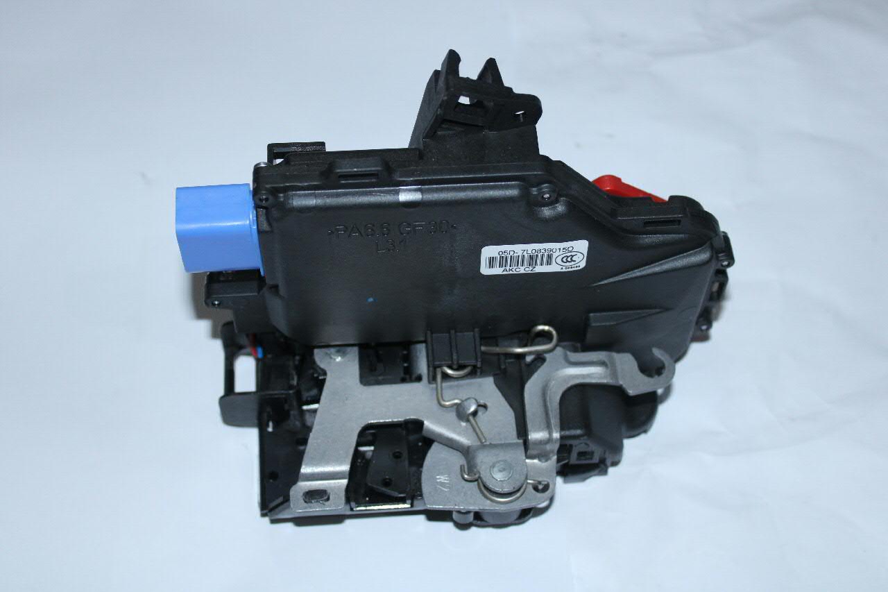Купити 7L0839015D VAG Замок задньої двері, лівої