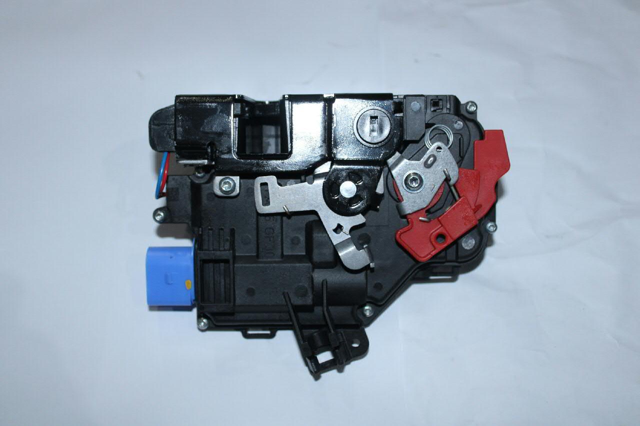 Замок задньої двері, лівої VAG 7L0839015D ціна, від 25.34 USD