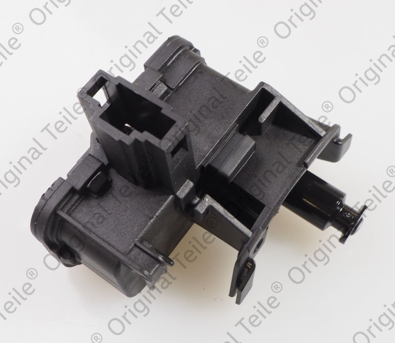 Мотор-привод відкриття лючка бака VAG 7P0810773F ціна, від 44.85 USD