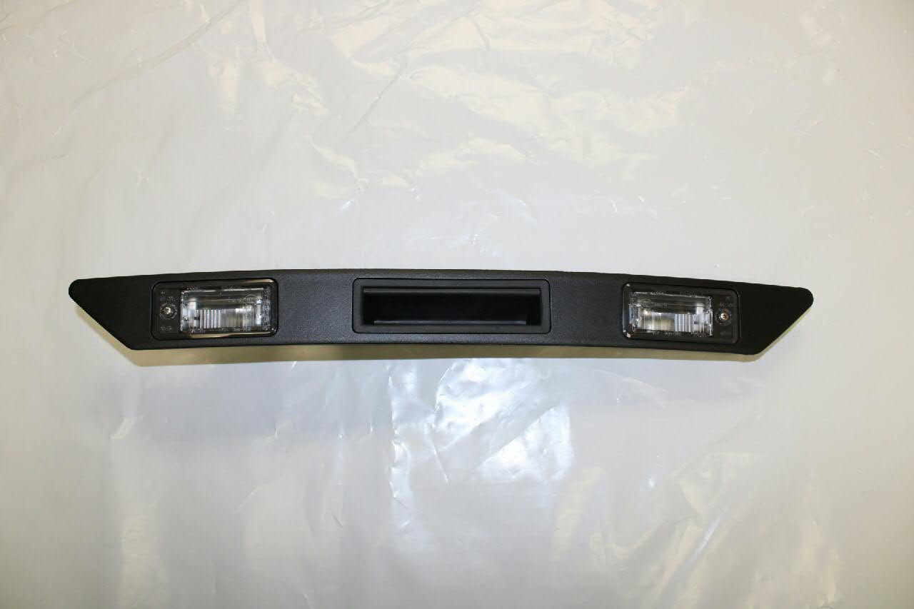 Накладка двері багажника VAG 8P48275743FZ ціна, від 47.44 USD