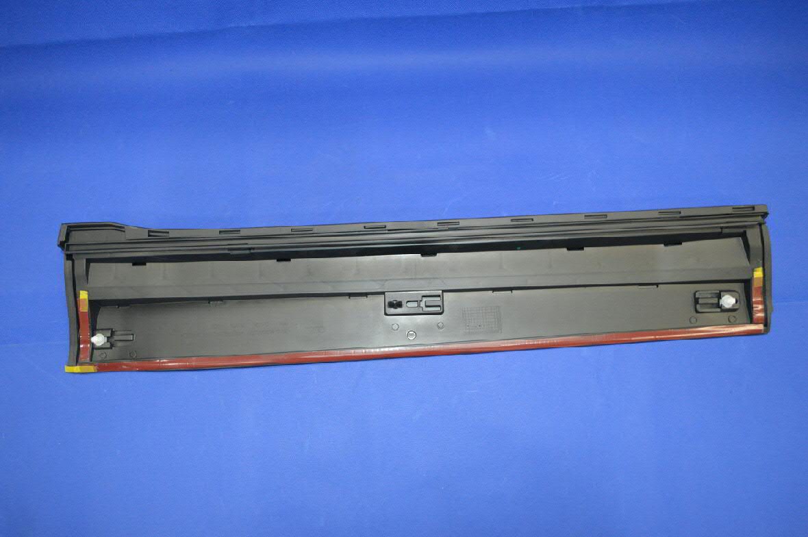 Молдинг задніх правих дверей VAG 8R0853970BGRU ціна, від 30.40 USD
