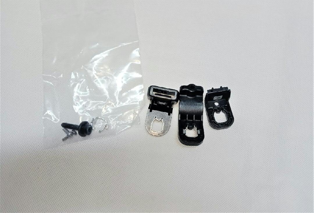 Купити 8R0998121A VAG Кронштейн-адаптер кріплення фари передньої, лівою