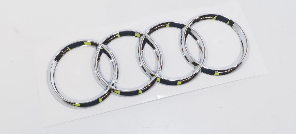 Емблема кришки багажника, фірмовий значок на Audi A4 B8 8K2