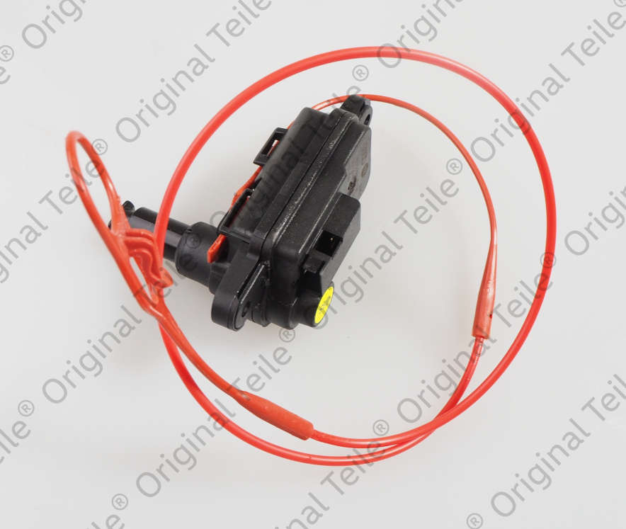 8V0862153B VAG Замок відкривання лючка бензобаку
