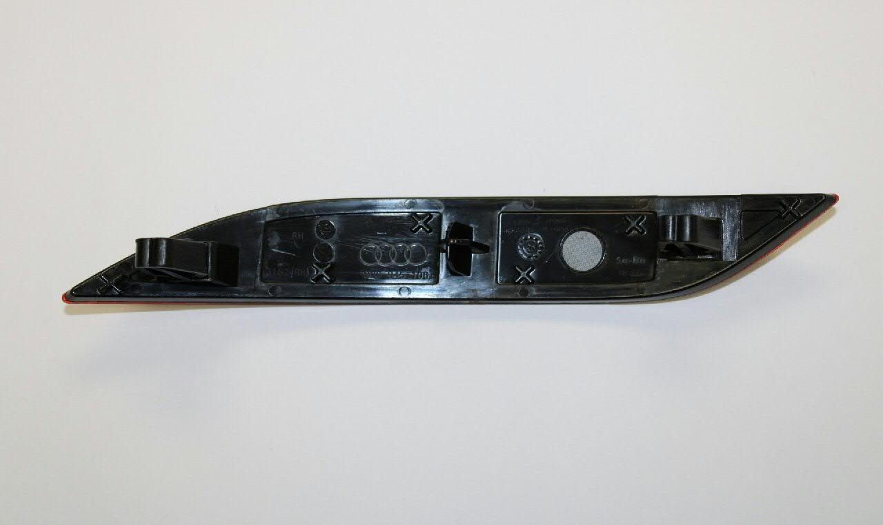 Правий відбивач бампера VAG 8V0945106 ціна, від 9.18 USD