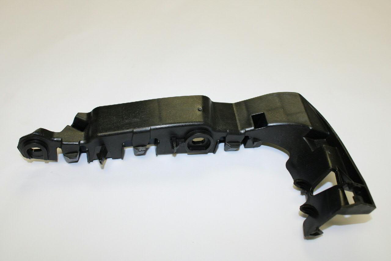 Направляюча переднього бампера, права VAG 8V3807184A ціна, від 7.32 USD