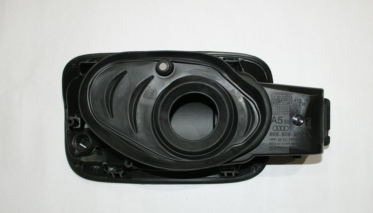 8W8809906 VAG Заливна горловина бензобака